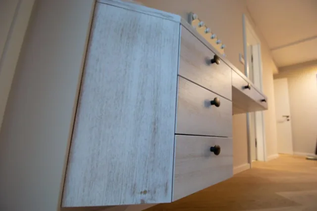 Unterschrank mit Schubladen